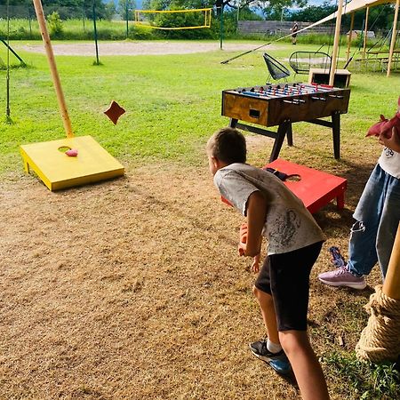 Greenvalleyglamping Sesce Pri Preboldu Luaran gambar