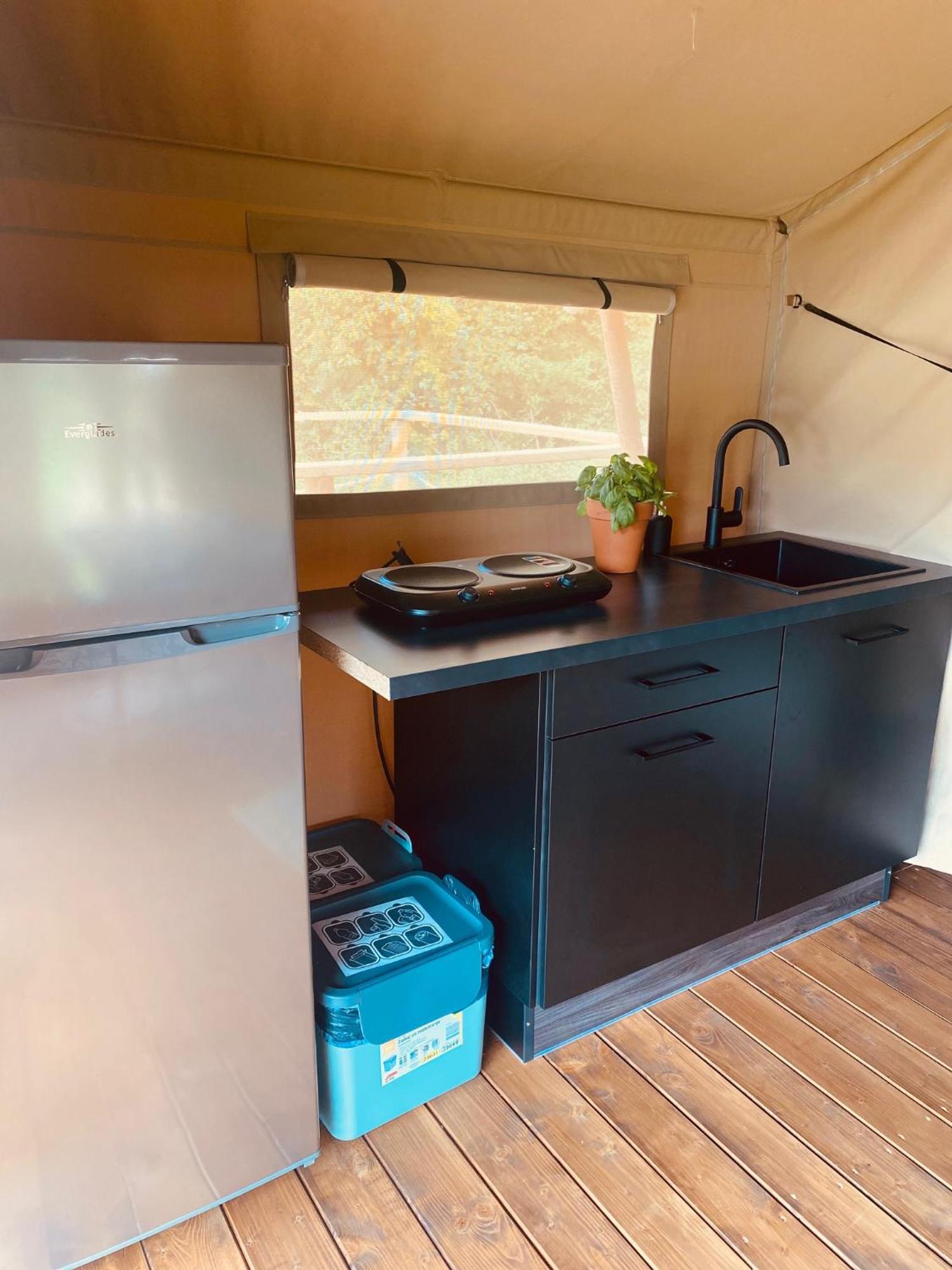 Greenvalleyglamping Sesce Pri Preboldu Luaran gambar